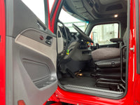 2016 Peterbilt 579, 10 Speed, CUMMINS ISX, APU, Collision Radar, MINT CONDITION