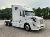 2015 Volvo VNL 670 D13,I-shift AUTO, APU, INVERTER, 739k miles!!!