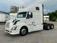 2015 Volvo VNL 670 D13,I-shift AUTO, APU, INVERTER, 739k miles!!!