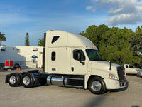 2013 Freightliner Cascadia 125, Cummins ISX 450HP, 10 Speed Manual, 488k Miles!!!