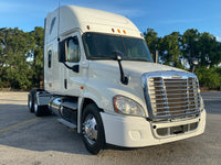 2013 Freightliner Cascadia 125, Cummins ISX 450HP, 10 Speed Manual, 488k Miles!!!
