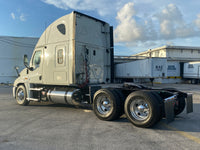 2013 Freightliner Cascadia 125, Cummins ISX 450HP, 10 Speed Manual, 488k Miles!!!