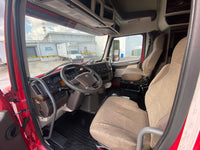 2015 Volvo VNL 670 D13,I-shift AUTO, APU, INVERTER, 518k