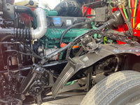 2015 Volvo VNL 670 D13,I-shift AUTO, APU, INVERTER, 518k