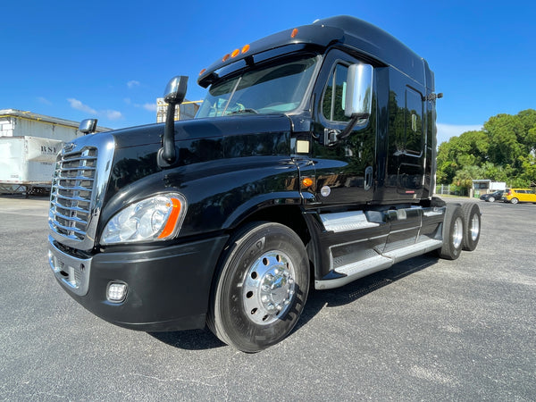 2014 FREIGHTLINER CASCADIA, DD15, 13 Speed, 553K MILES!!!!