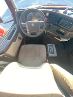 2013 Volvo VNL 670 CUMMINS ISX, AUTO, APU, INVERTER! only 518K miles!!!