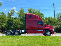 2012 Freightliner Cascadia 125, Cummins ISX, AUTO, APU, Inverter, 373k Miles!!!