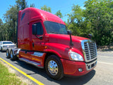 2012 Freightliner Cascadia 125, Cummins ISX, AUTO, APU, Inverter, 373k Miles!!!