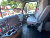 2013 Freightliner Cascadia 125, Cummins ISX, AUTO, APU, Inverter, 727k